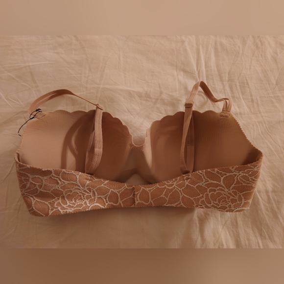 NWT Nude Victoria's Secret Embrace Wavey Convertible Demi Bra Padded 34D Crystal - Picture 10 of 10